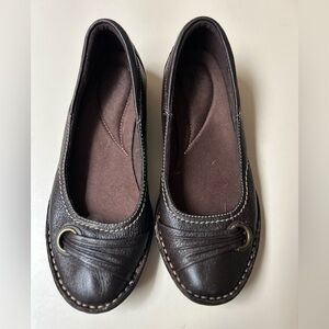 Clarks Collection Leather upper balance shoes size 6